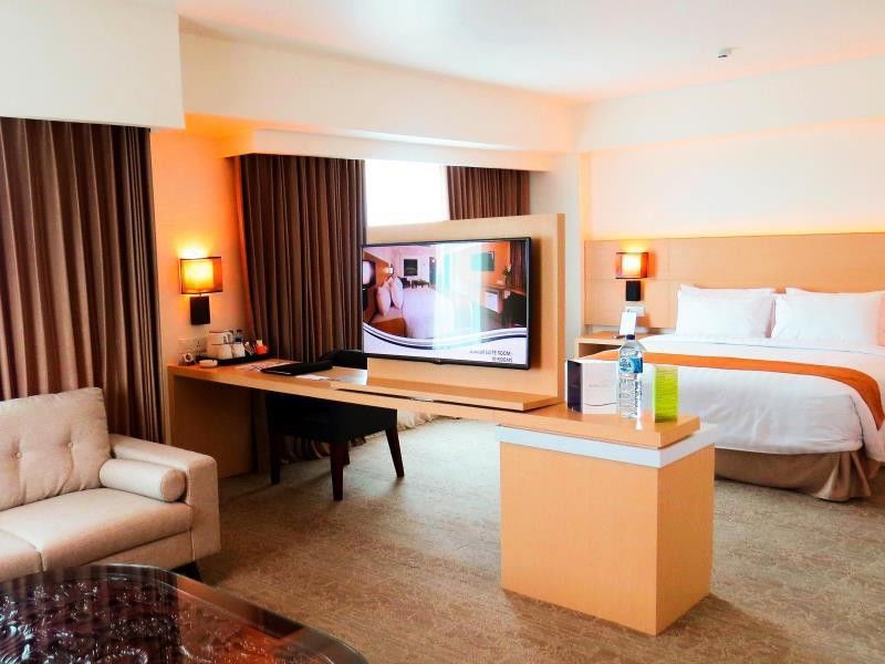 Golden City Hotel And Convention Center - Chse Certified Semarang Bagian luar foto