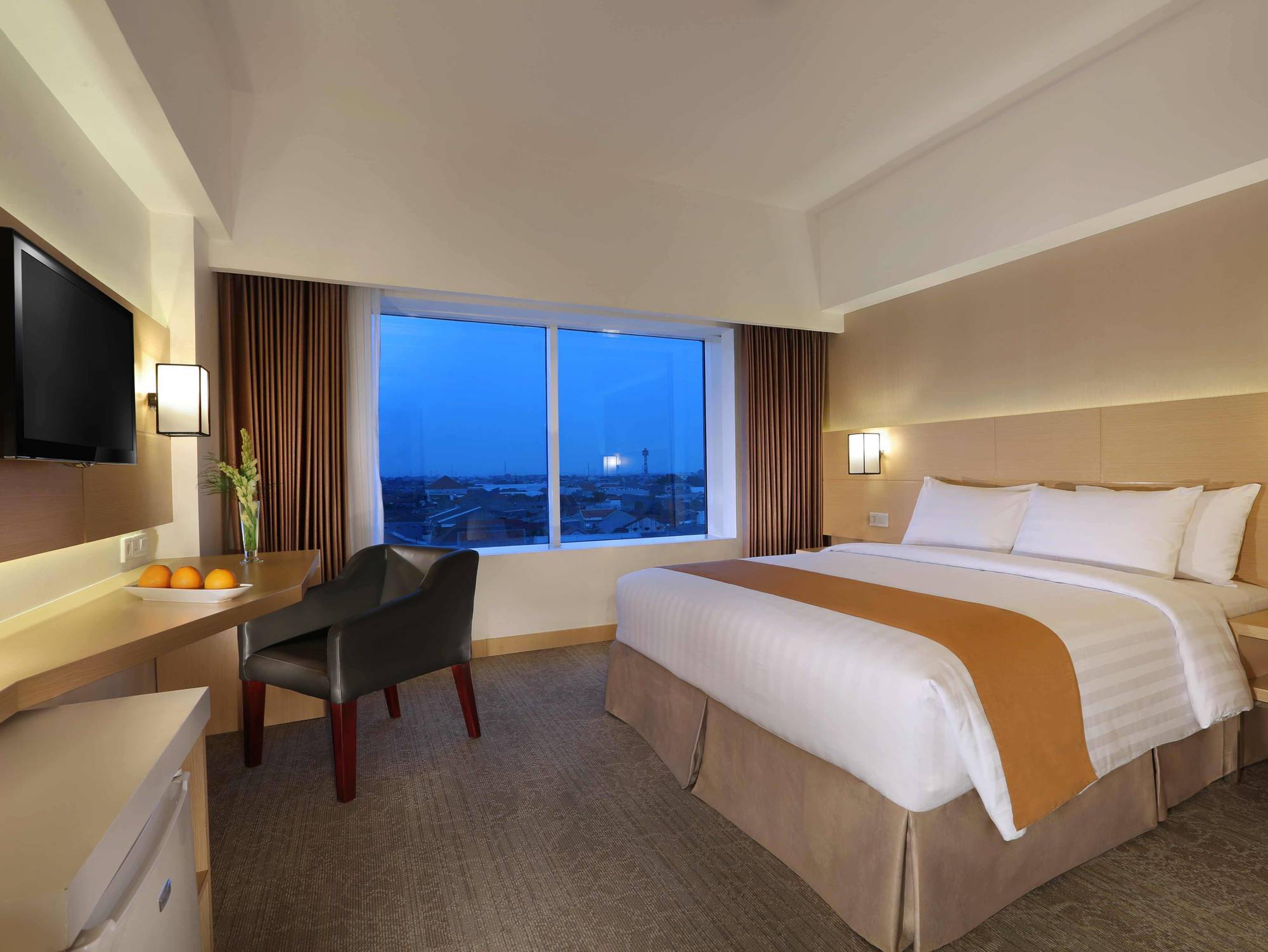 Golden City Hotel And Convention Center - Chse Certified Semarang Bagian luar foto