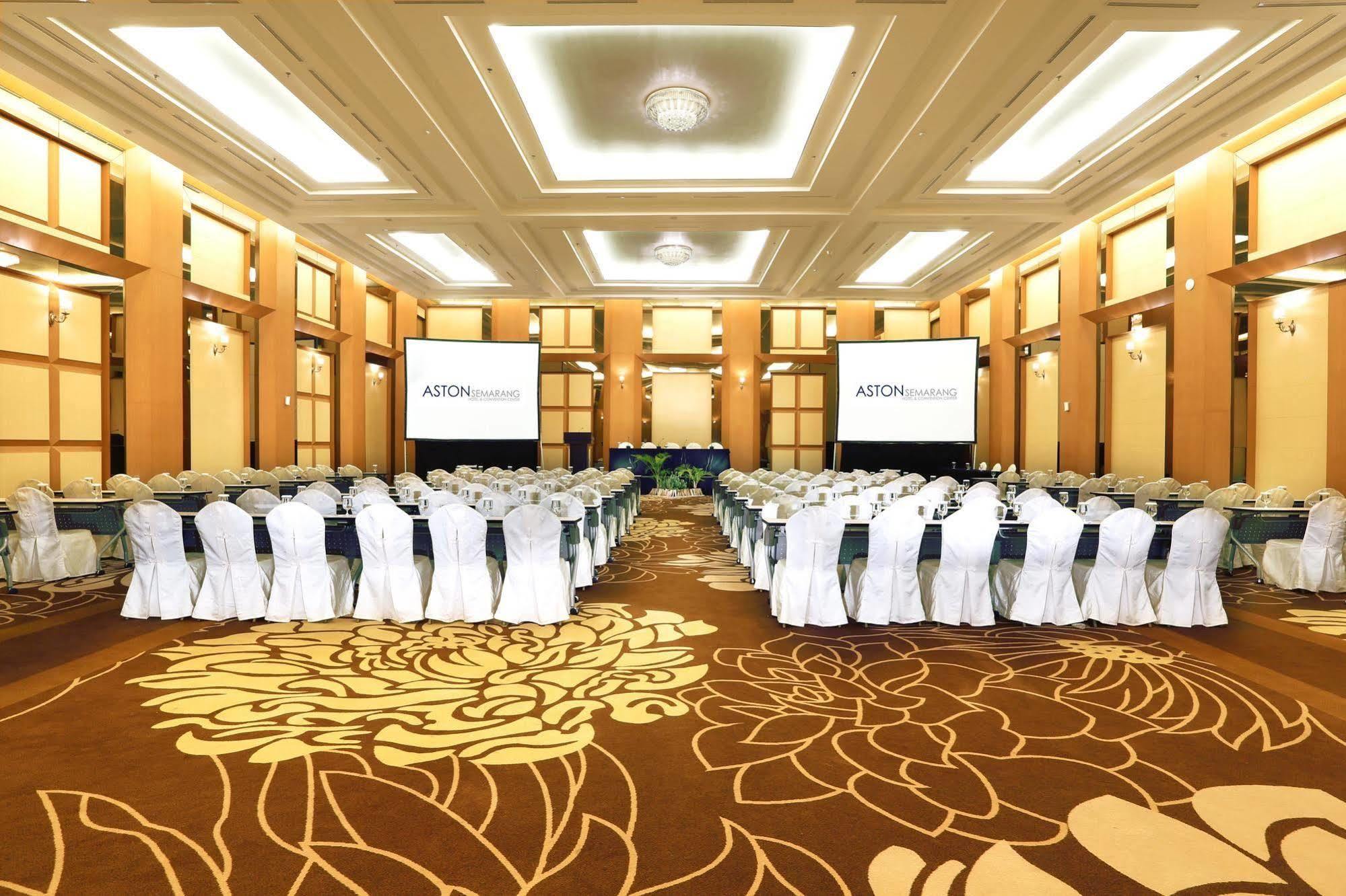 Golden City Hotel And Convention Center - Chse Certified Semarang Bagian luar foto